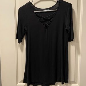 Maurice’s black top